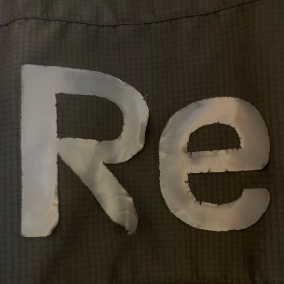 Reebok black jacket with hood (Medium) - Picture 4 of 5